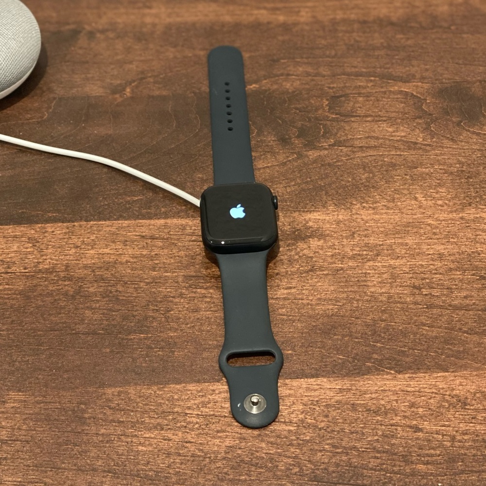 Apple Watch Series 7 GPS + Cellular, 45mm